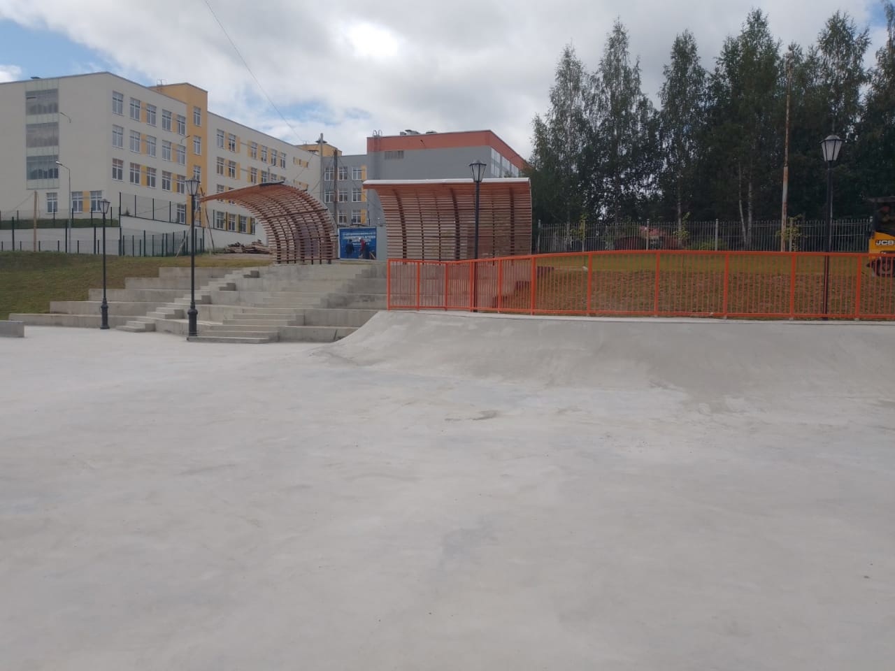 школьный сквер июль 2021